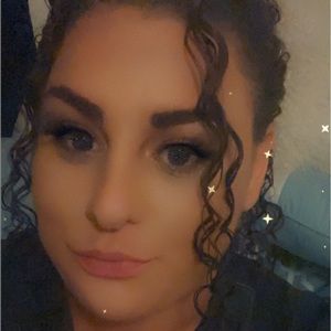 Meet your Posher, Pamela